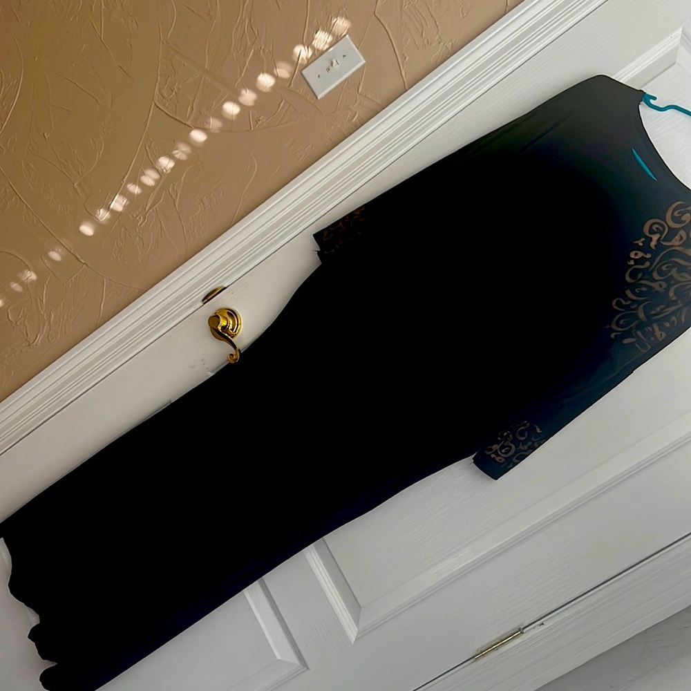 Arabic writing abaya